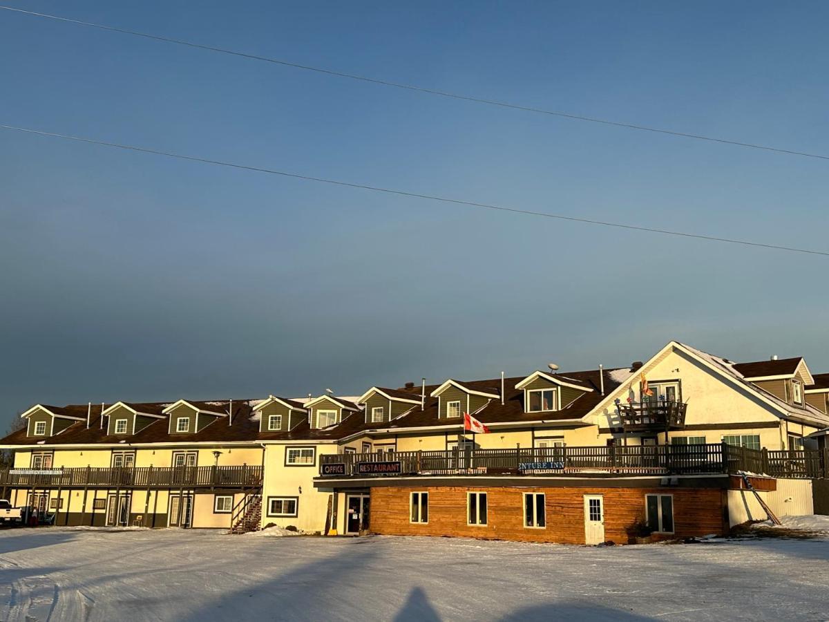 North Adventure Inn Cochrane Εξωτερικό φωτογραφία