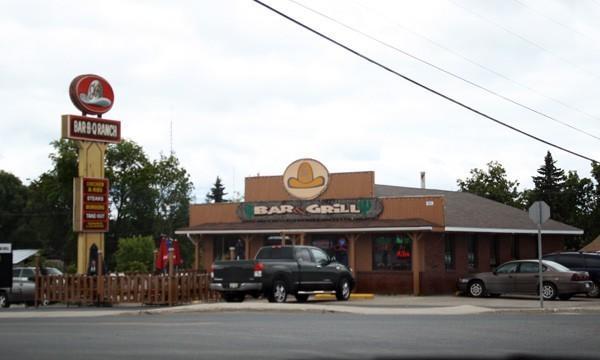 North Adventure Inn Cochrane Εξωτερικό φωτογραφία