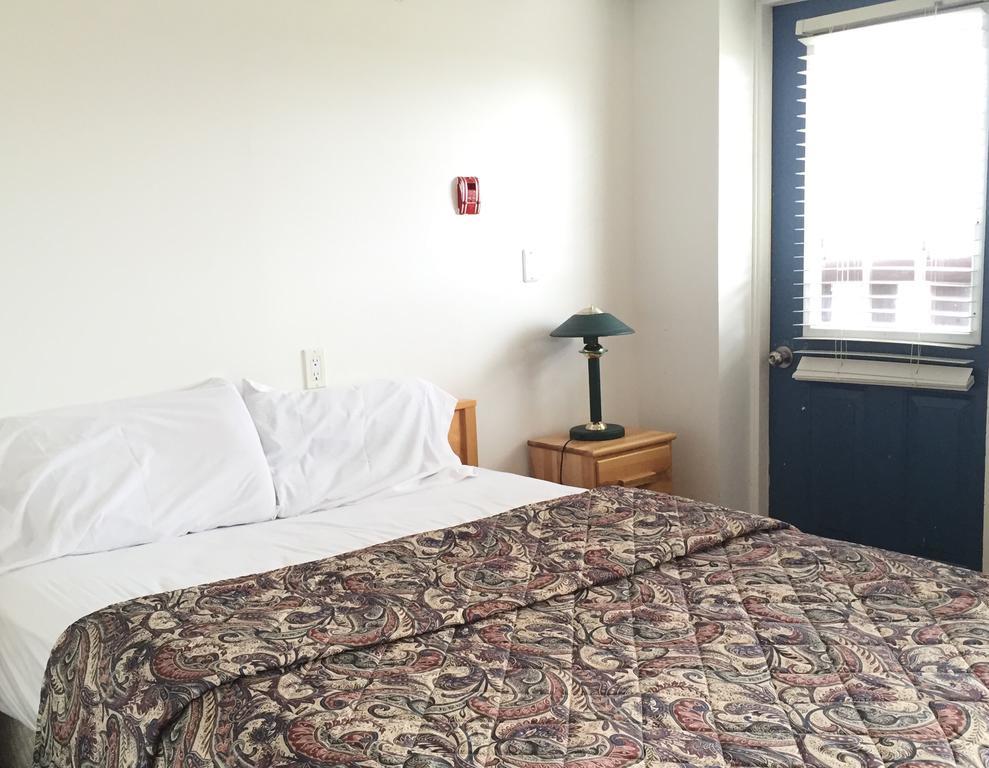 North Adventure Inn Cochrane Εξωτερικό φωτογραφία