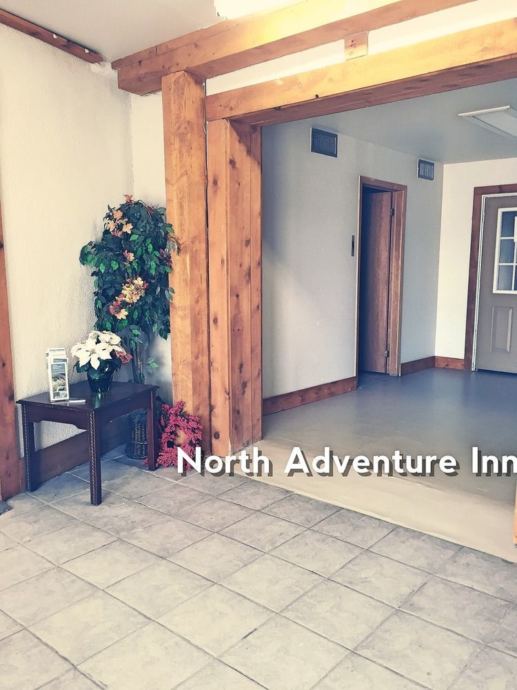 North Adventure Inn Cochrane Εξωτερικό φωτογραφία